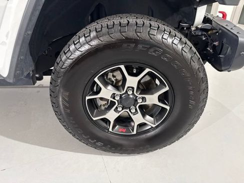 Used 2018 Jeep Wrangler Unlimited Rubicon AWD/4WD image 13