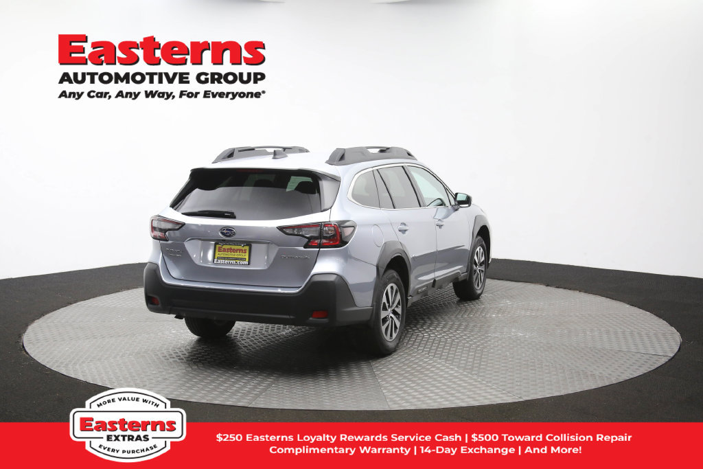 Used 2025 Subaru Outback Limited AWD/4WD image 34