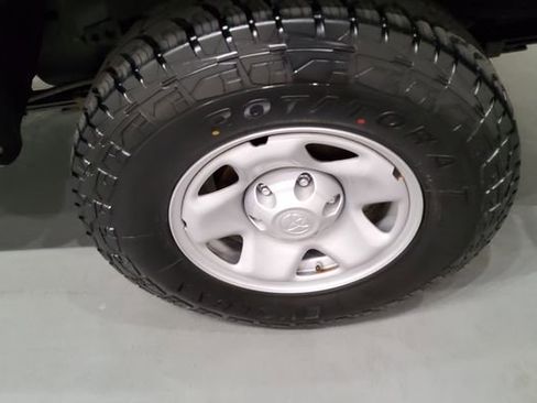 Used 2023 Toyota Tacoma SR image 30