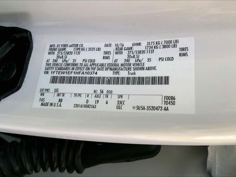 Used 2017 Ford F150 Platinum w/ Equipment Group 701A Luxury image 30