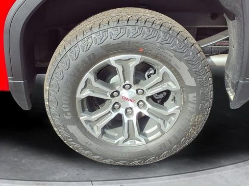 New 2026 GMC Sierra 1500 SLE w/ X31 Off-Road Package image 15