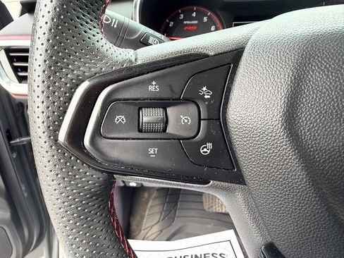Used 2023 Chevrolet TrailBlazer RS AWD/4WD image 36