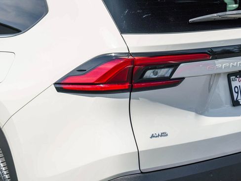 Certified 2024 Toyota Grand Highlander AWD image 8