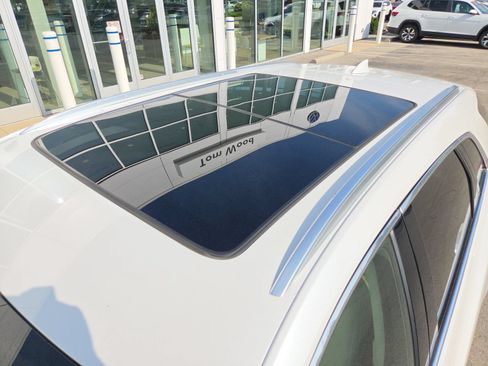 Used 2019 Cadillac XT5 Luxury FWD image 19