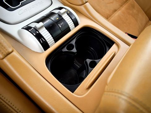 Used 2008 Porsche Cayenne GTS image 36