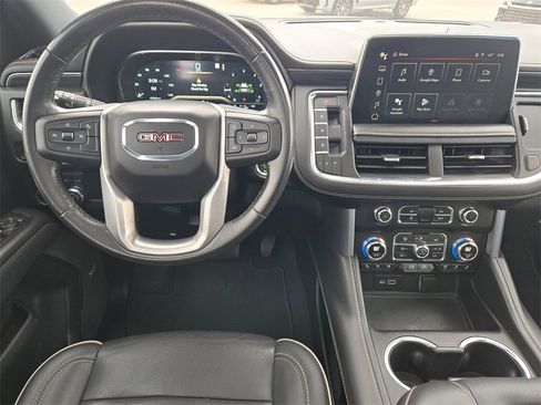 Used 2023 GMC Yukon SLT image 13