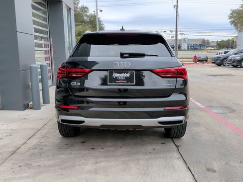 Certified 2022 Audi Q3 2.0T Premium w/ Convenience Package image 9