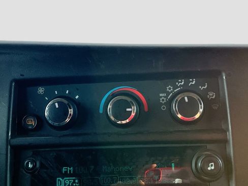 Used 2023 Chevrolet Express 2500 w/ Driver Convenience Package RWD image 15