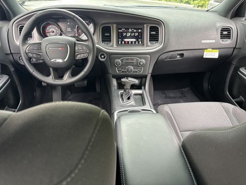 Used 2022 Dodge Charger SXT RWD image 13