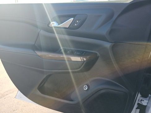 Used 2023 GMC Acadia SLE w/ Driver Convenience Package image 41