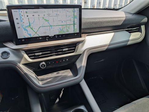 New 2026 Ford Explorer Active RWD image 29