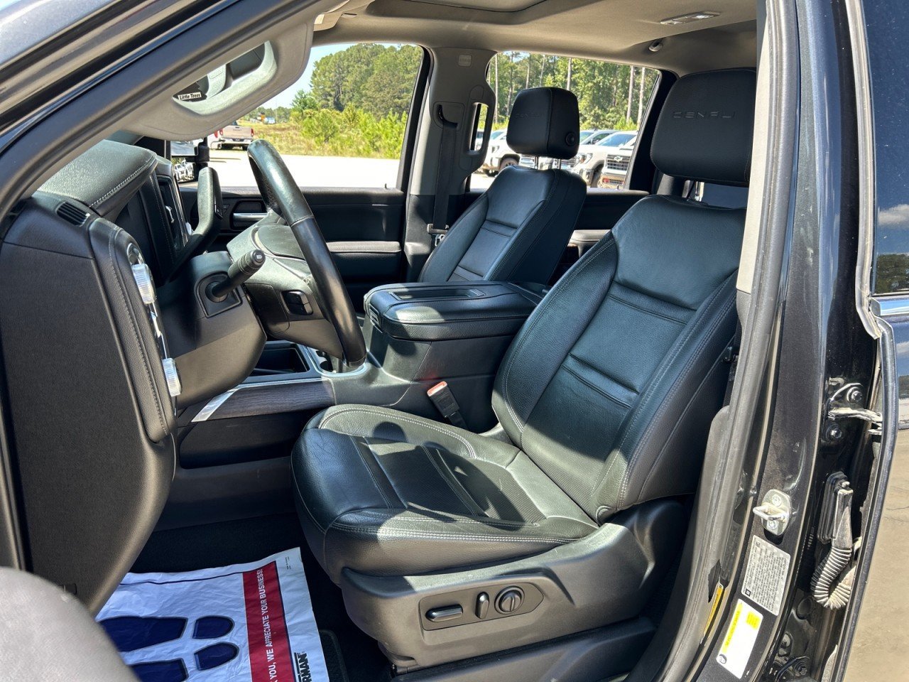 Used 2020 GMC Sierra 2500 Denali w/ Denali Ultimate Package AWD/4WD image 19