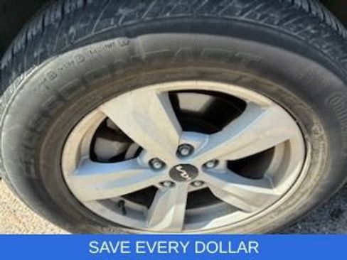 Used 2022 Kia Sorento LX FWD image 17