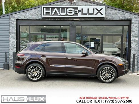 Used 2023 Porsche Cayenne Platinum Edition AWD/4WD image 14