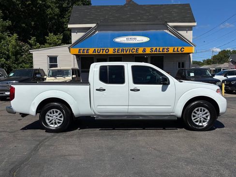 Used 2016 Nissan Frontier SV w/ SV Value Truck Package RWD image 1