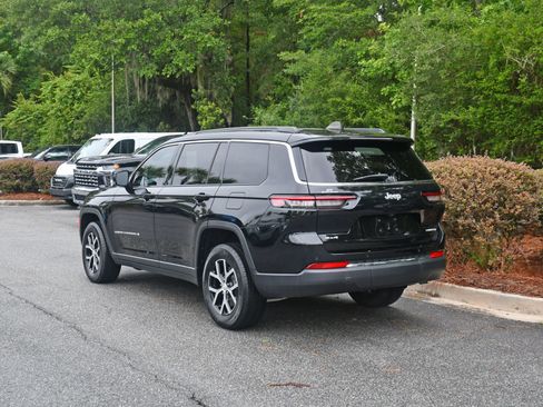 Used 2024 Jeep Grand Cherokee L Limited AWD/4WD image 3