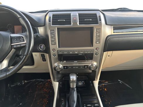 Used 2020 Lexus GX 460 Premium image 11