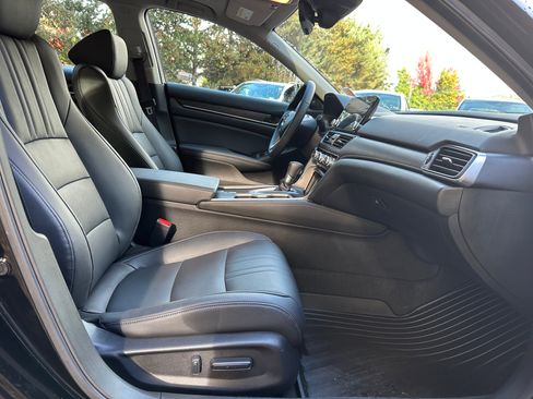 Used 2019 Honda Accord EX-L image 10