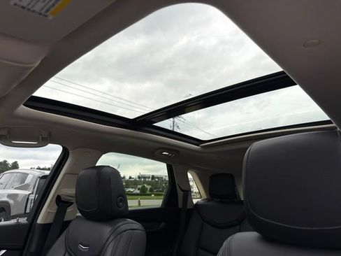 Used 2018 Cadillac XT5 Premium Luxury FWD image 24