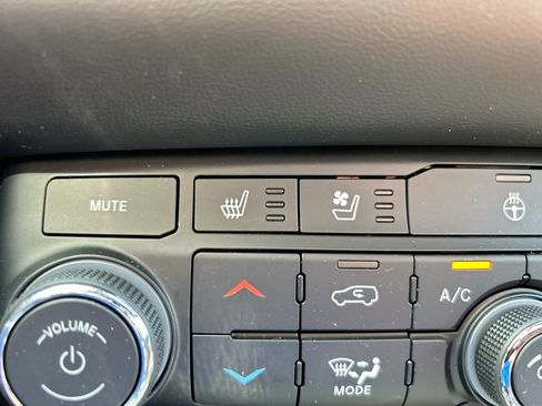 Used 2023 Dodge Durango GT AWD/4WD image 28