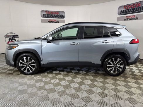 Used 2024 Toyota Corolla Cross XLE AWD/4WD image 6