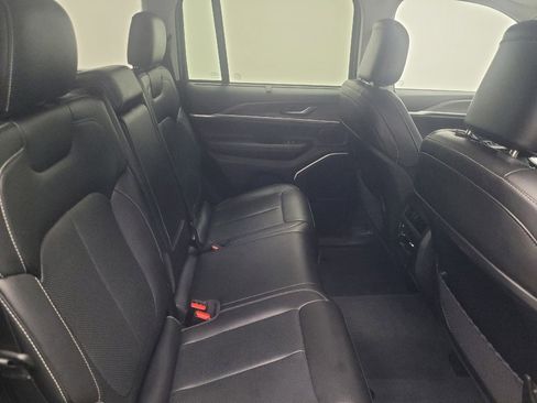 Used 2023 Jeep Grand Cherokee 4WD 4xe w/ Luxury Tech Group II image 19