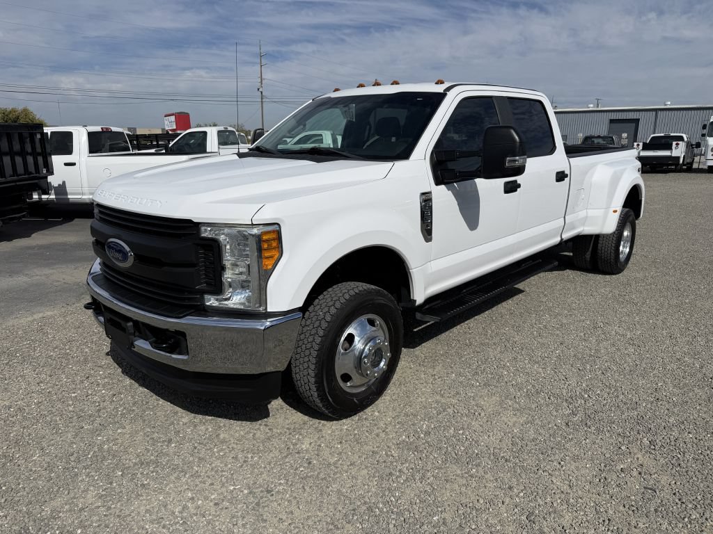 Used 2017 Ford F350 XL w/ Power Equipment Group AWD/4WD image 2