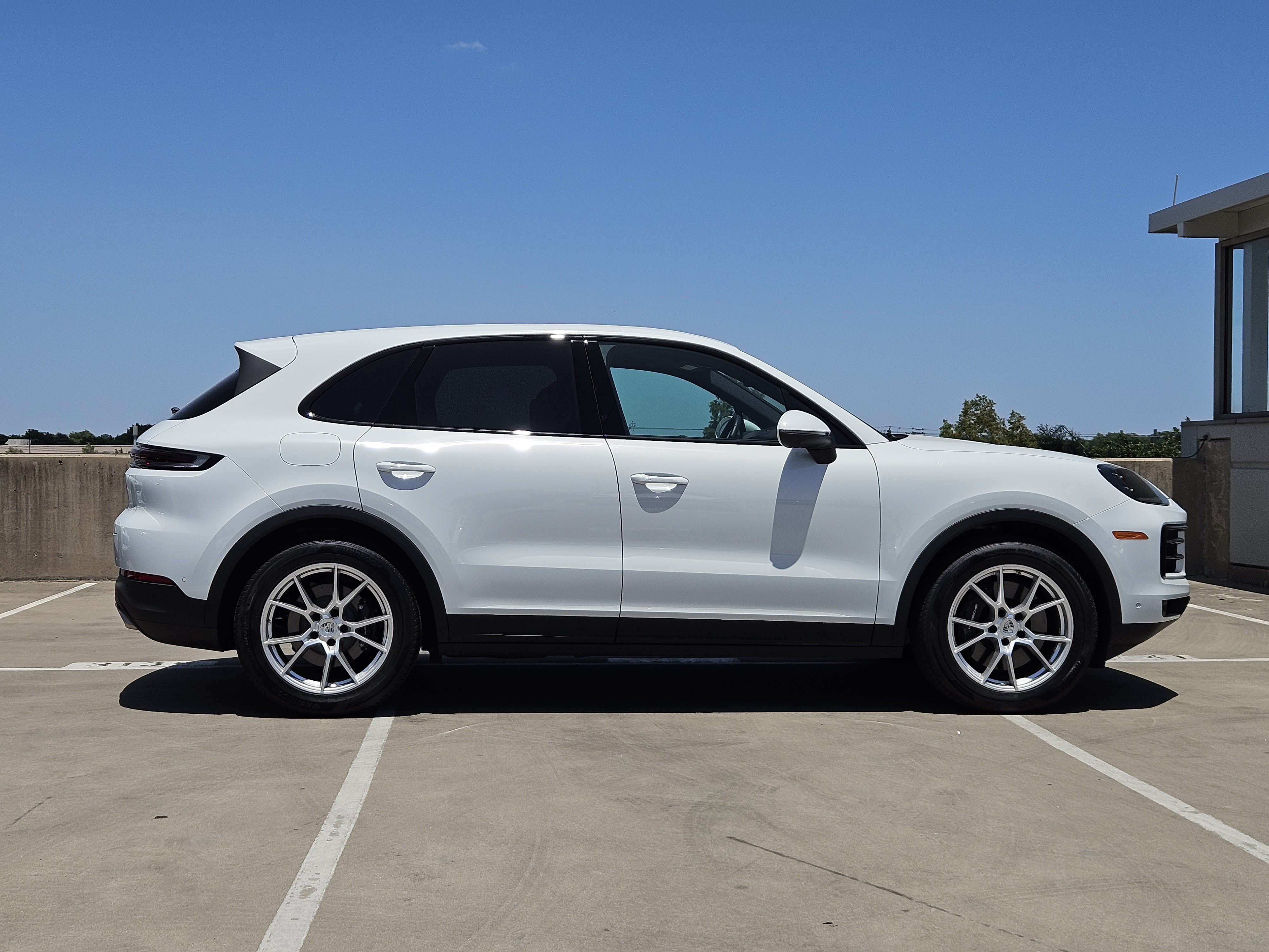 Certified 2026 Porsche Cayenne AWD/4WD image 9
