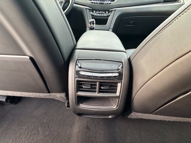 Used 2022 Cadillac XT5 Premium Luxury w/ Technology Package AWD/4WD image 30