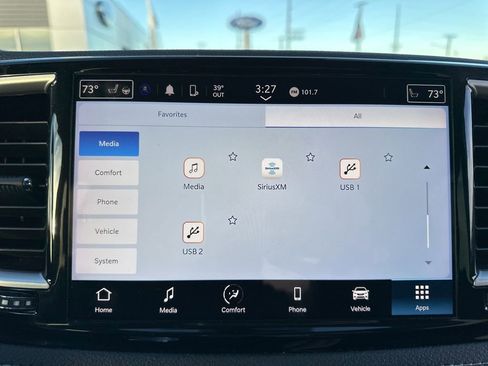 Used 2023 Chrysler Pacifica Touring-L image 43