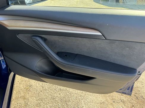 Used 2023 Tesla Model 3 Standard Range image 7