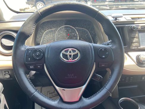 Used 2014 Toyota RAV4 Limited w/ Technology Package FWD image 11