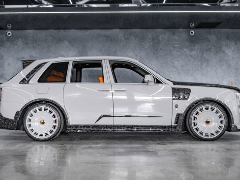 Used 2026 Rolls-Royce Cullinan AWD/4WD image 13