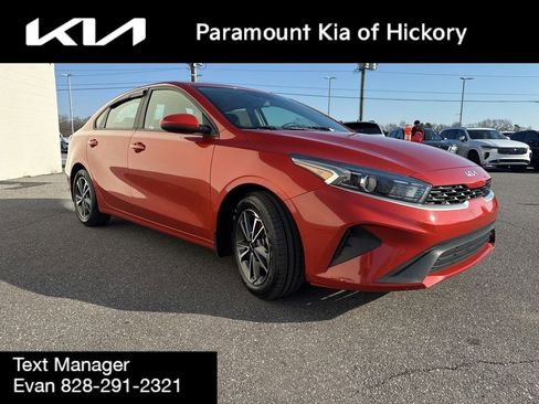 Used 2022 Kia Forte LXS image 3