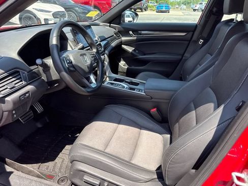 Used 2021 Honda Accord Sport image 11