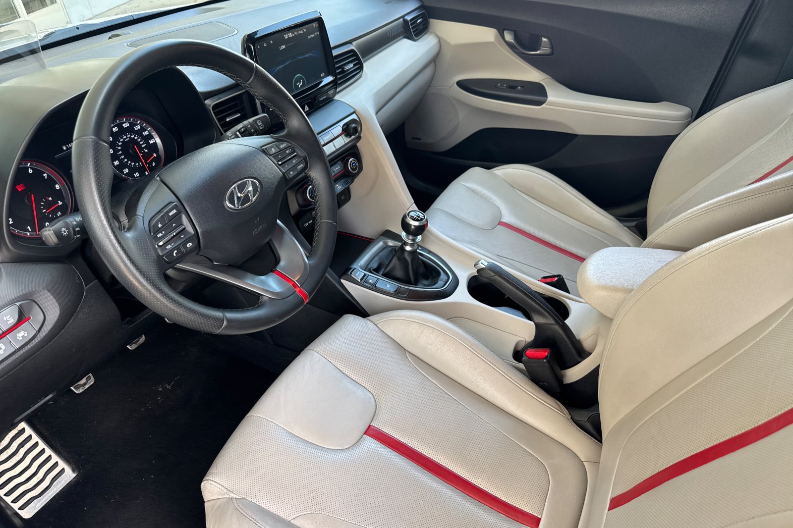 Used 2019 Hyundai Veloster Turbo Ultimate FWD image 9