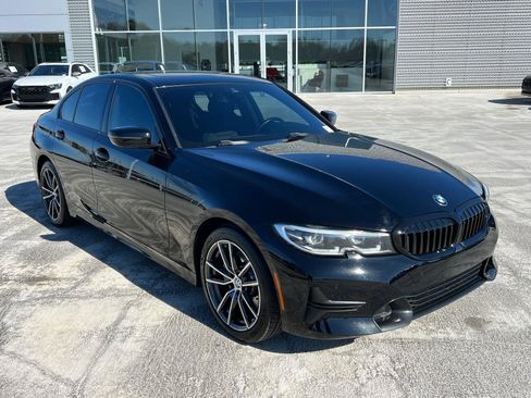 Used 2020 BMW 330i Sedan w/ Convenience Package image 3