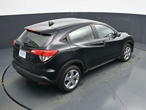 Used 2021 Honda HR-V LX image 16