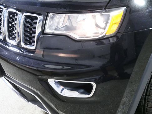 Used 2017 Jeep Grand Cherokee Limited w/ Trailer Tow Group IV image 16