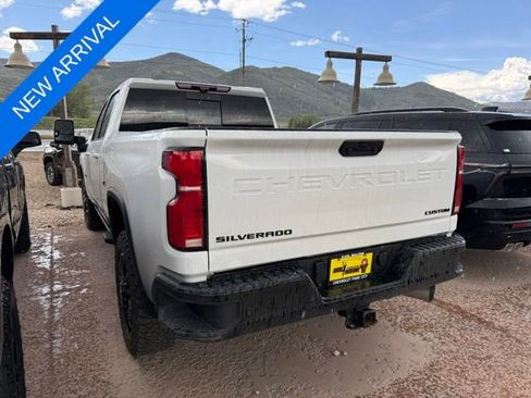 Used 2025 Chevrolet Silverado 3500 LTZ w/ LTZ Plus Package AWD/4WD image 4