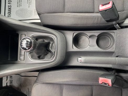 Used 2011 Volkswagen Golf 2-Door FWD image 16