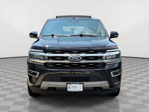 Used 2022 Ford Expedition Limited AWD/4WD image 2