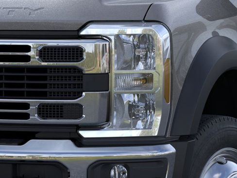New 2026 Ford F450 XLT w/ XLT Value Package image 18