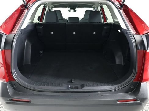 Used 2022 Toyota RAV4 LE FWD image 12