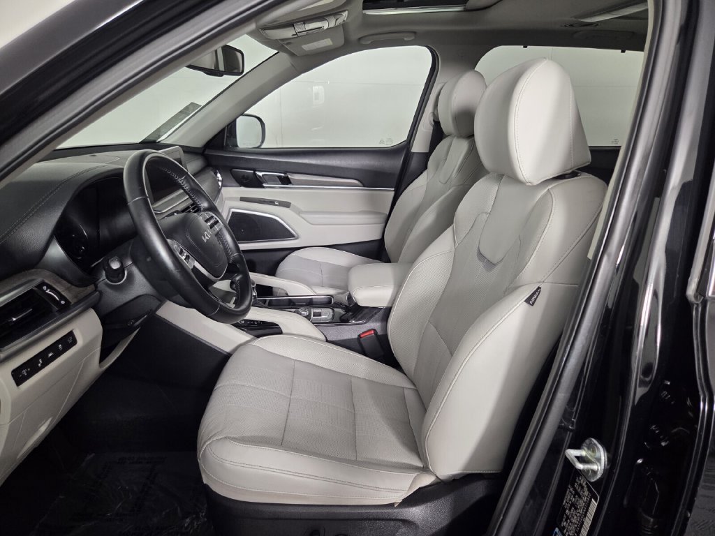 Used 2022 Kia Telluride EX w/ EX Premium Package FWD image 8