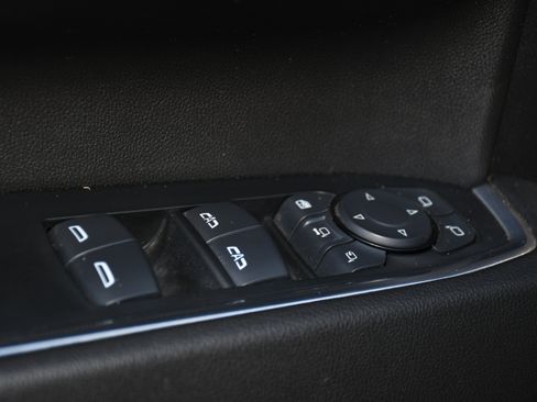 Used 2025 Chevrolet Silverado 2500 LTZ image 10