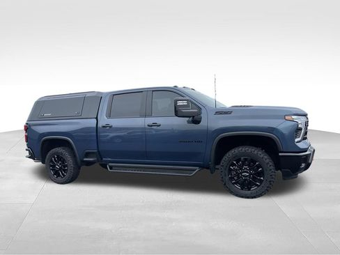 Used 2026 Chevrolet Silverado 2500 LT w/ Trail Boss Package AWD/4WD image 2