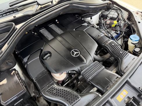 Used 2016 Mercedes-Benz GL 450 4MATIC w/ Premium I Package image 20