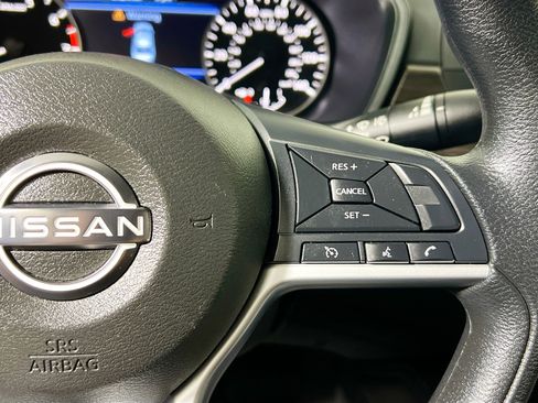 Used 2023 Nissan Altima 2.5 SV FWD image 19