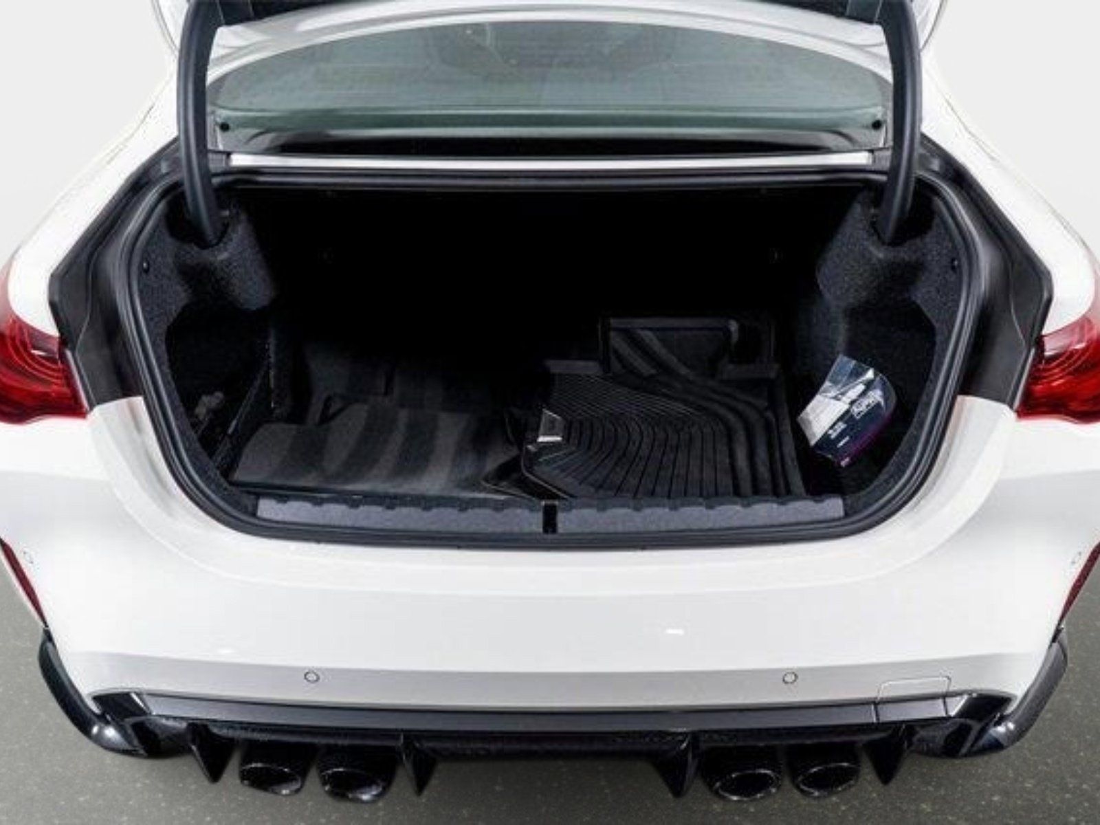 Used 2025 BMW M4 Coupe RWD image 51